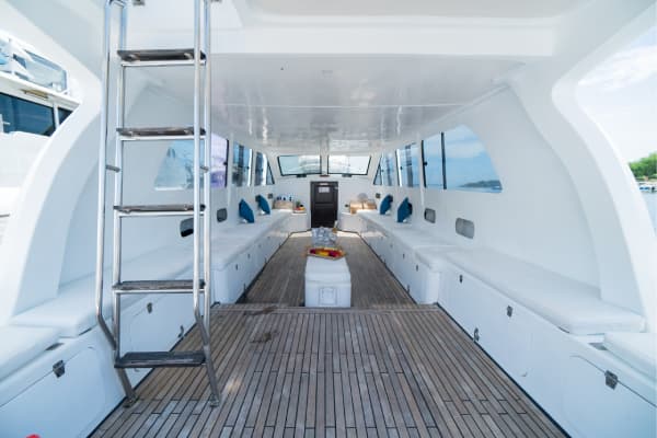 Suku Yacht Charter